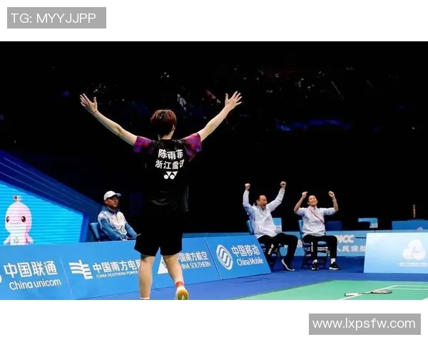 羽毛球新手必看：团队协作技巧与实战策略全面解析